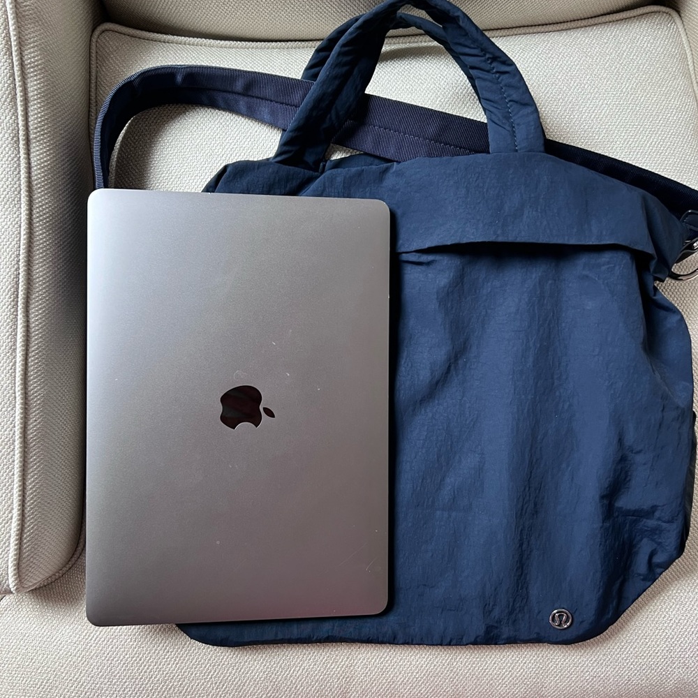 Lululemon On My Level Bag 2.0 19L